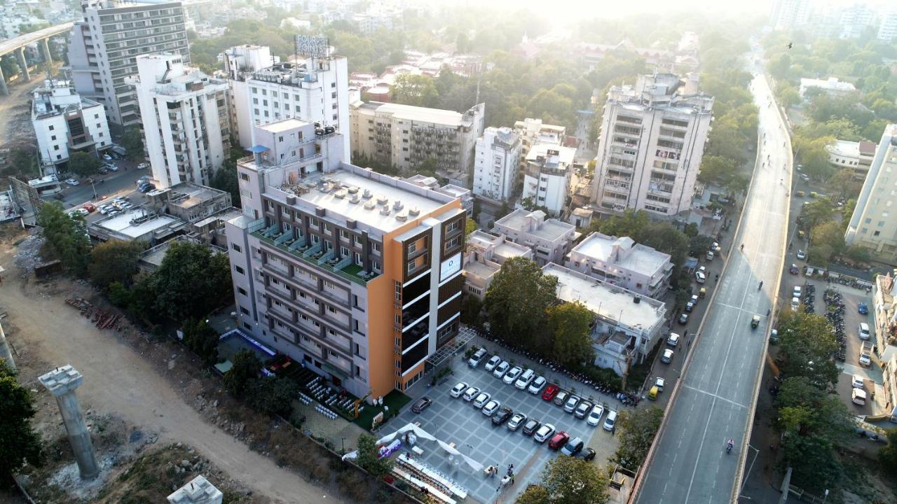 Apricot Hotel , אחמדאבאד מראה חיצוני תמונה