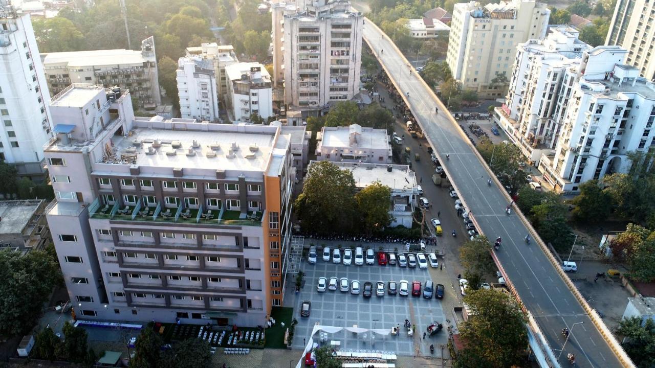 Apricot Hotel , אחמדאבאד מראה חיצוני תמונה