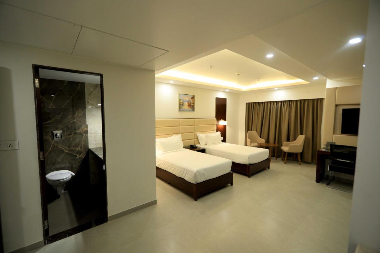 Apricot Hotel , אחמדאבאד מראה חיצוני תמונה