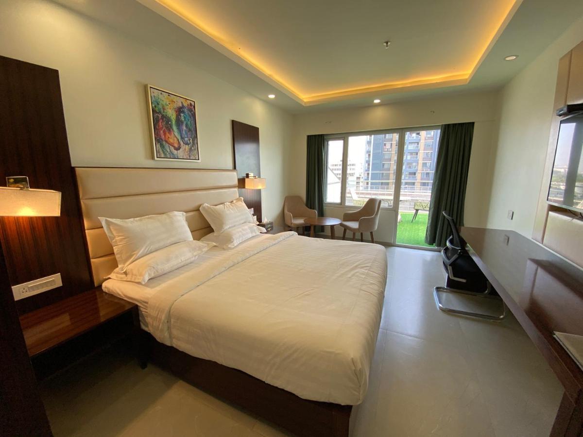 Apricot Hotel , אחמדאבאד מראה חיצוני תמונה