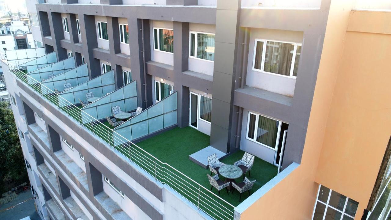 Apricot Hotel , אחמדאבאד מראה חיצוני תמונה