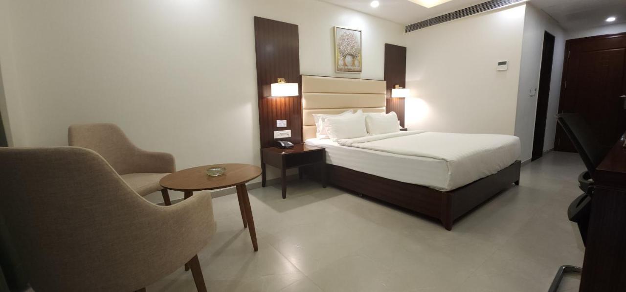 Apricot Hotel , אחמדאבאד מראה חיצוני תמונה