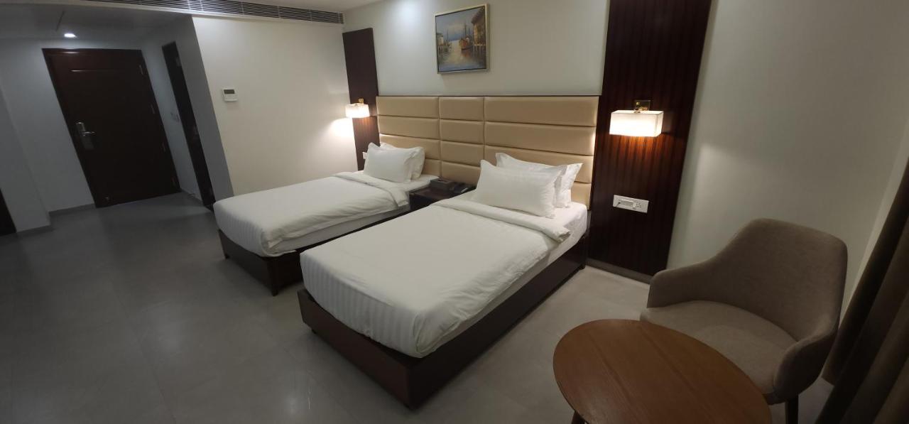 Apricot Hotel , אחמדאבאד מראה חיצוני תמונה