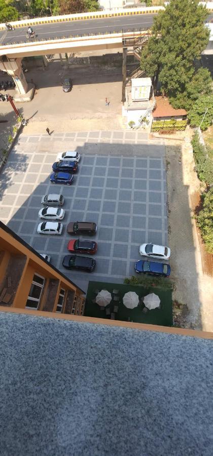 Apricot Hotel , אחמדאבאד מראה חיצוני תמונה