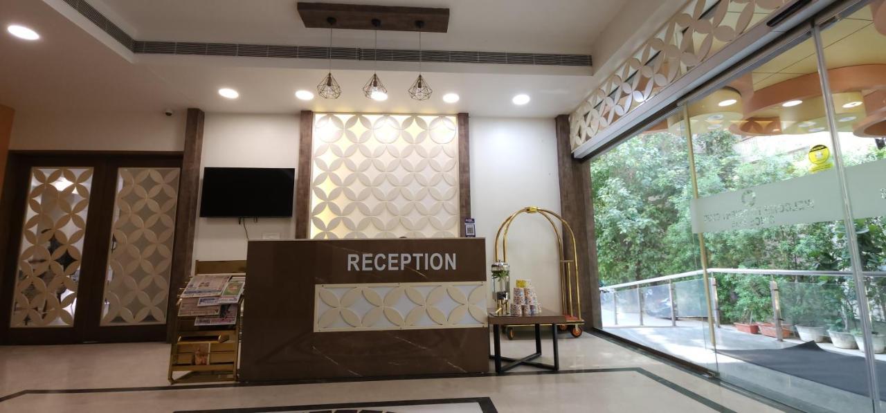 Apricot Hotel , אחמדאבאד מראה חיצוני תמונה