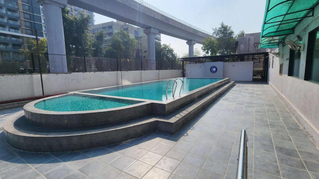 Apricot Hotel , אחמדאבאד מראה חיצוני תמונה