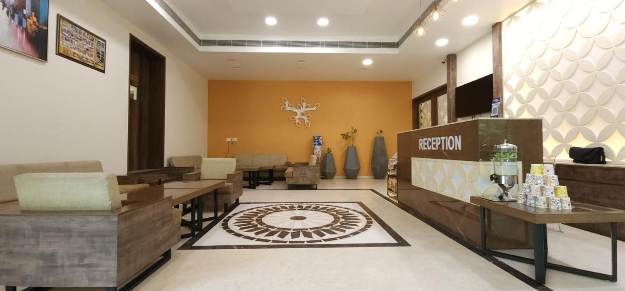 Apricot Hotel , אחמדאבאד מראה חיצוני תמונה