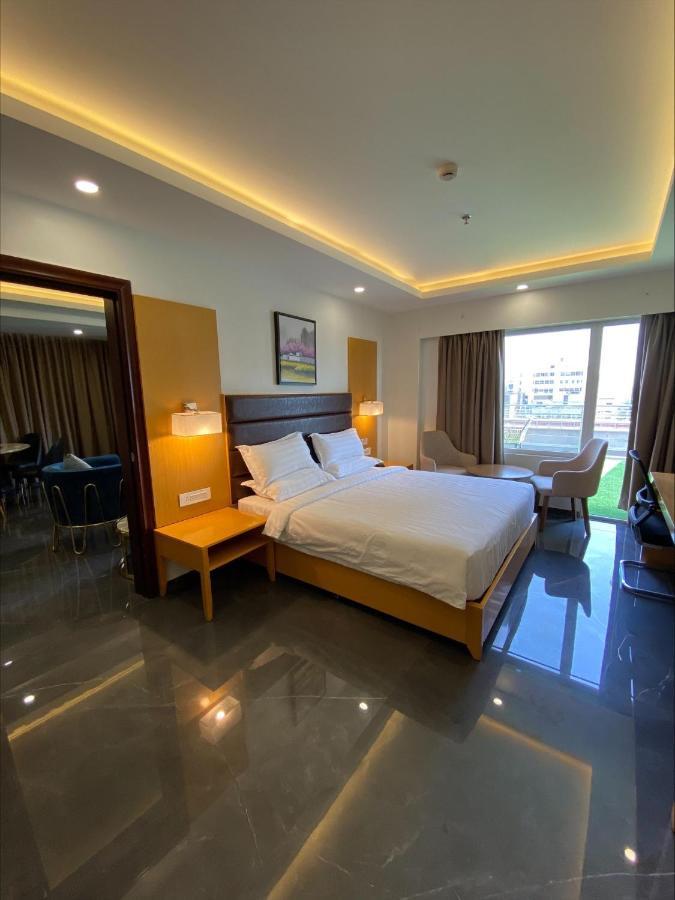 Apricot Hotel , אחמדאבאד מראה חיצוני תמונה