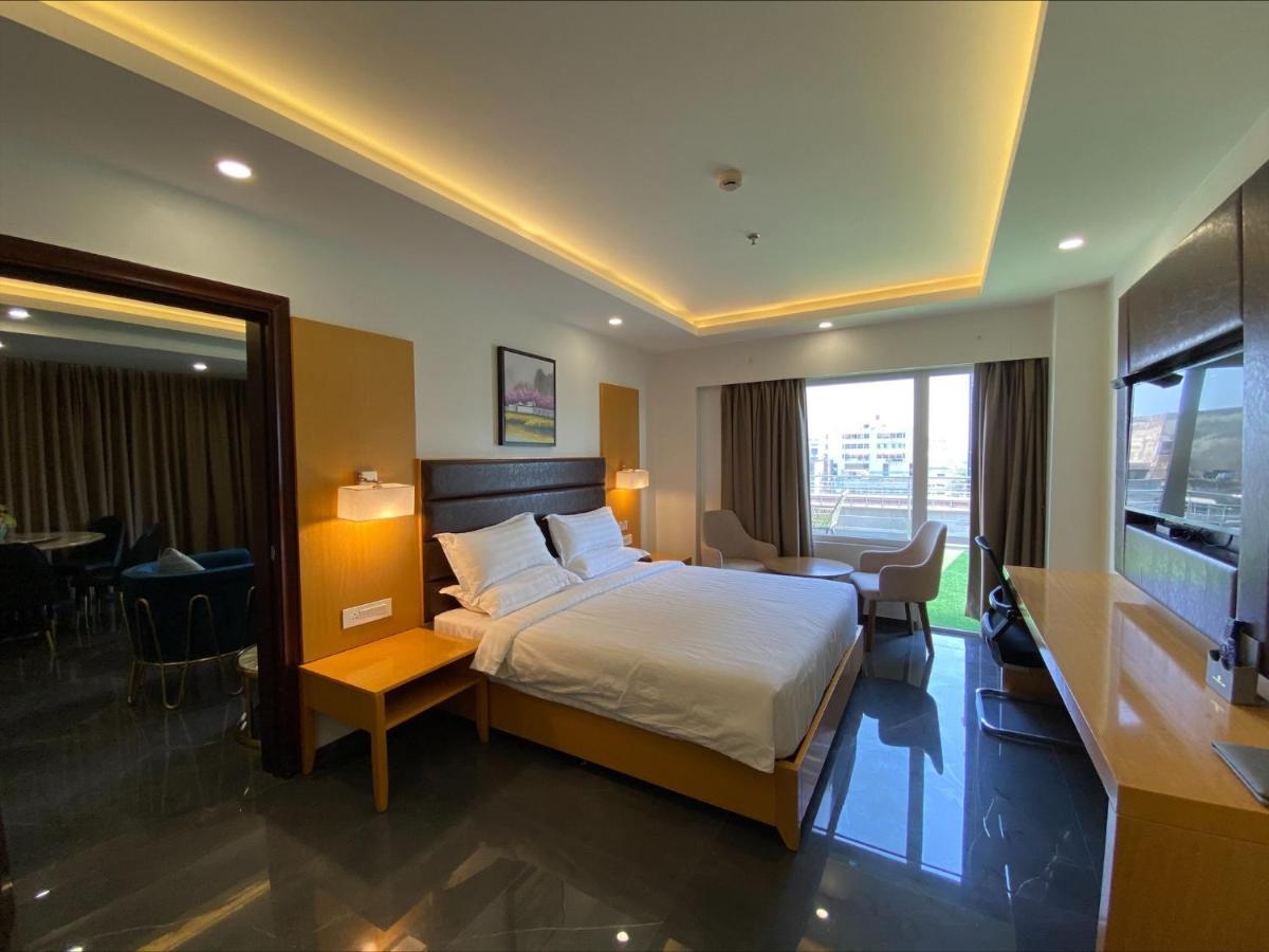 Apricot Hotel , אחמדאבאד מראה חיצוני תמונה