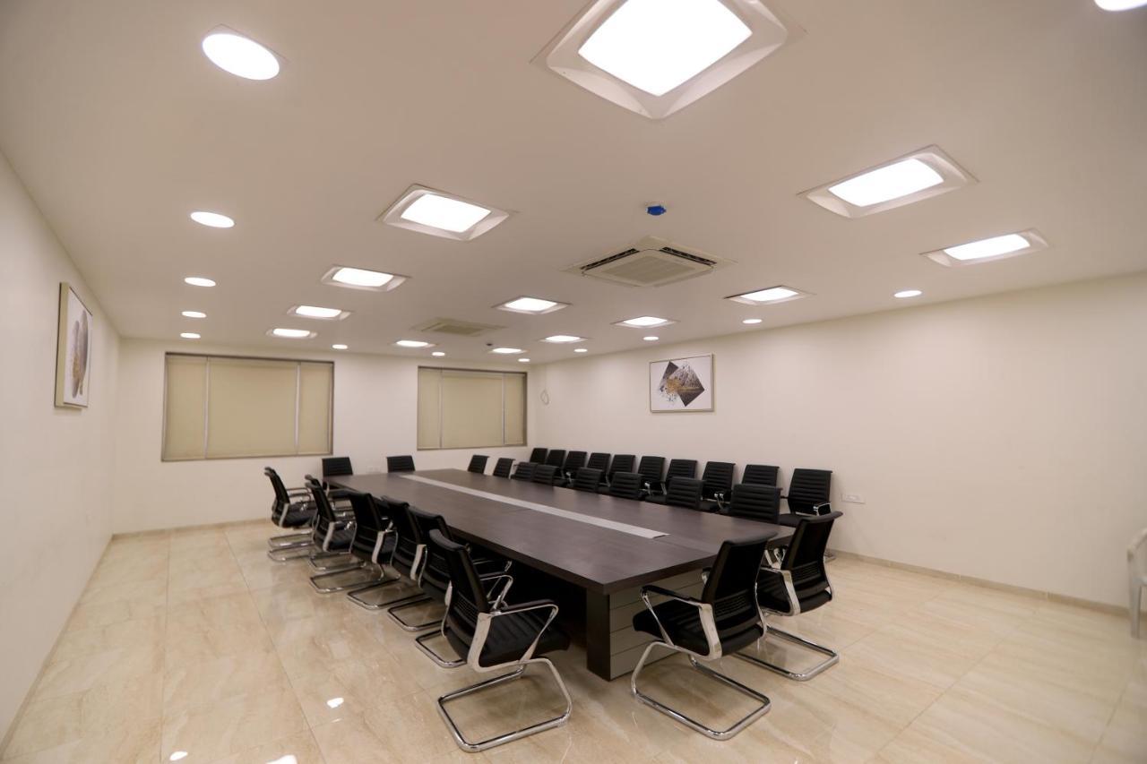 Apricot Hotel , אחמדאבאד מראה חיצוני תמונה